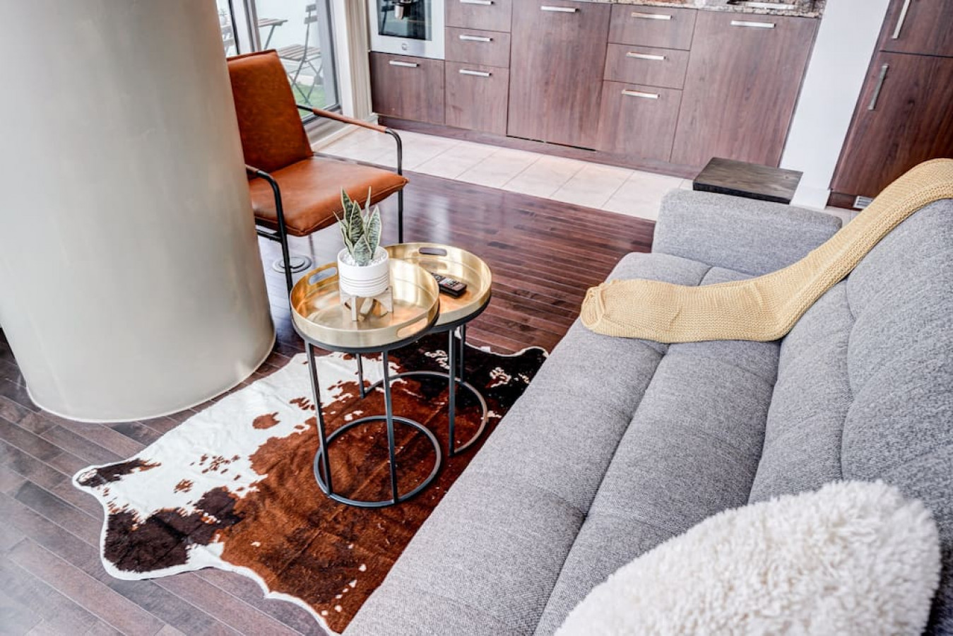 Toronto — Downtown 1BR with Skyline Views