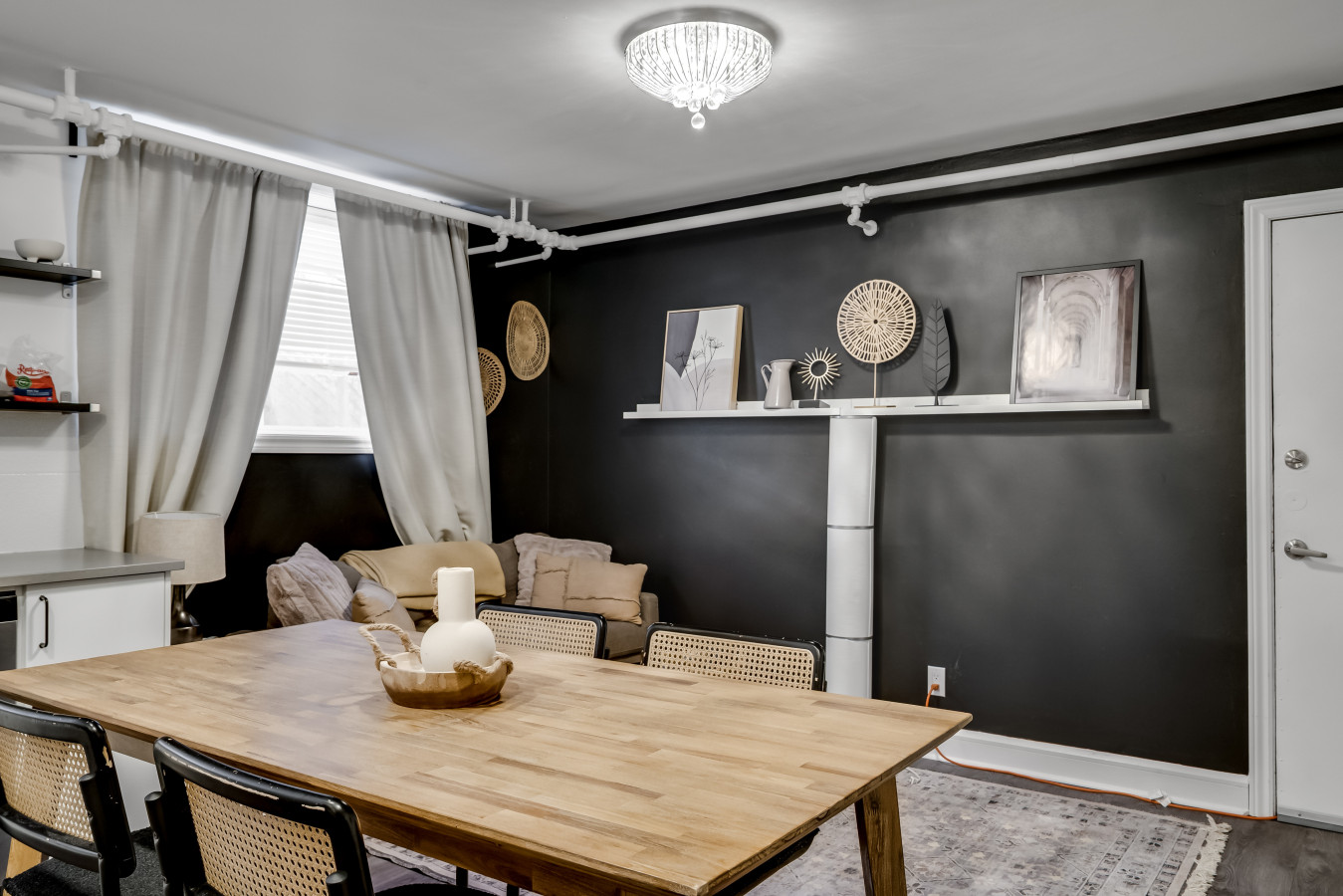 Ottawa — Executive 3BR, Quiet East End (Monthly) — photo 2